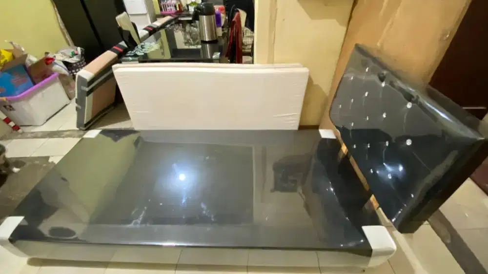 Dipan masi baru belum dipakai