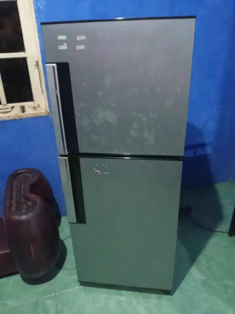 kulkas 2 pintu merk aqua