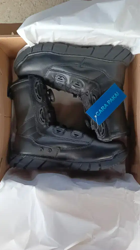 Sepatu pdl polri baru ukuran 40