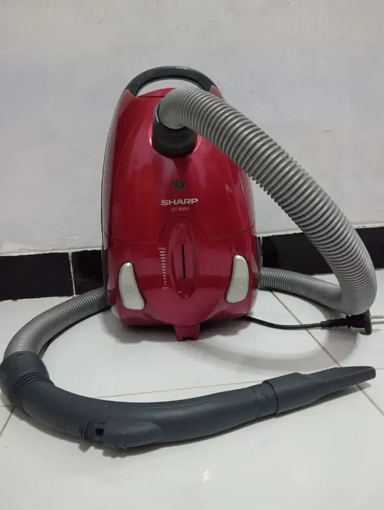 Vacuum Cleaner Sharp EC-8304