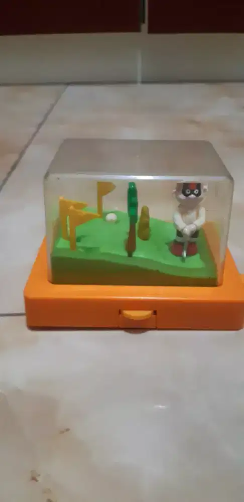 VINTAGE HAMBURGLAR GOLFING_HAPPY MEALS MC' D