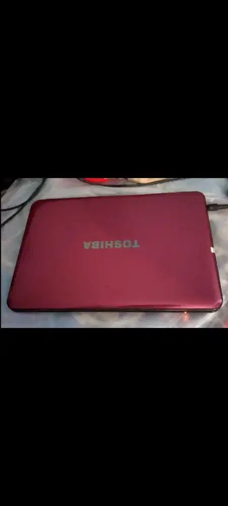 lsptop dan carger TOSHIBA