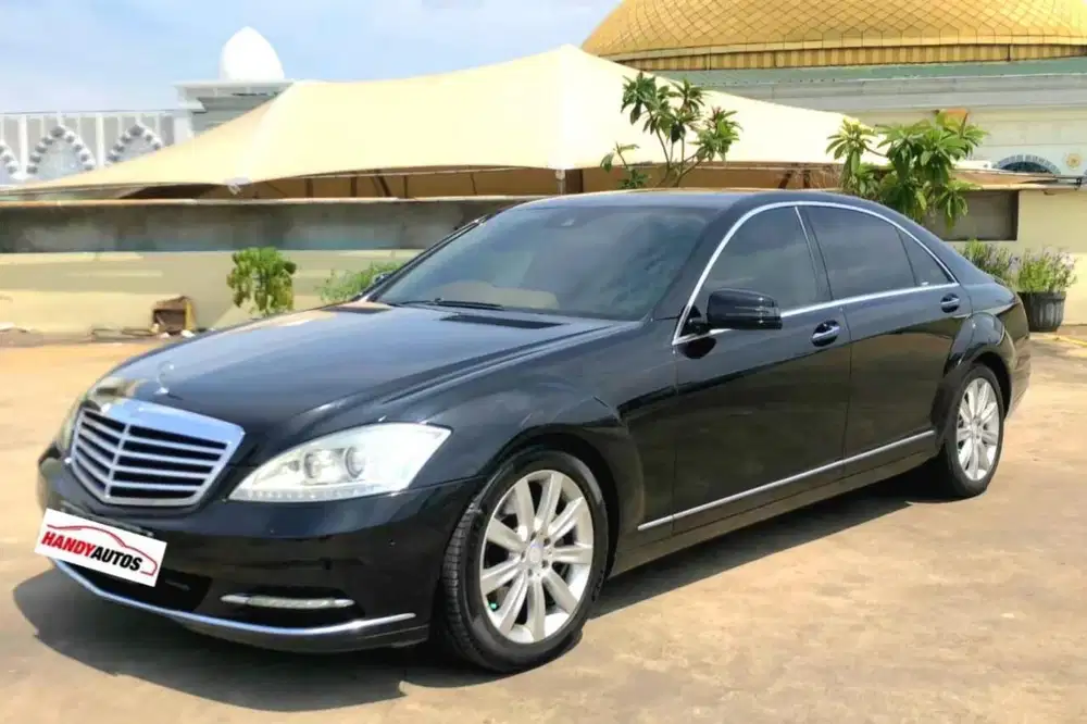 Mercedes Benz S300L Solitaire Facelift Tahun 2010 Automatic Hitam