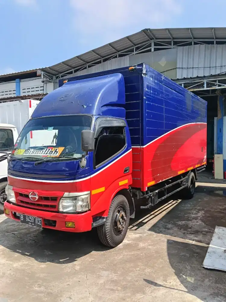 Hino Dutro 130MDL Long double ban 6 box 22 kubik 2016