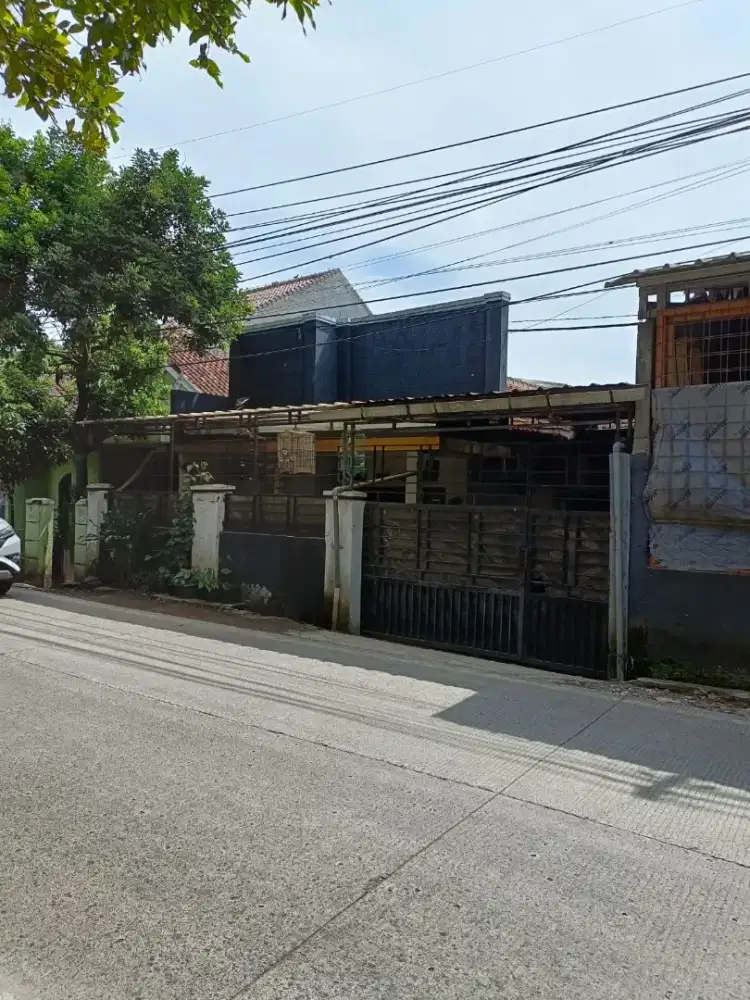 Jual rumah pinggir jalan
