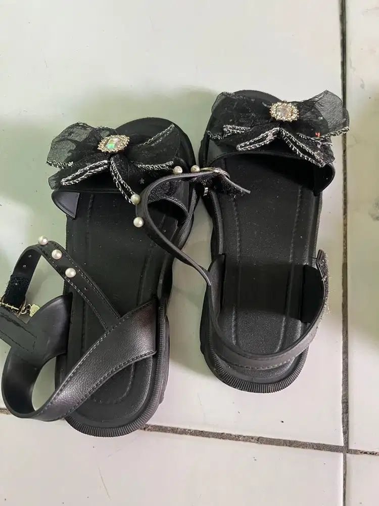 Sendal Anak Perempuan