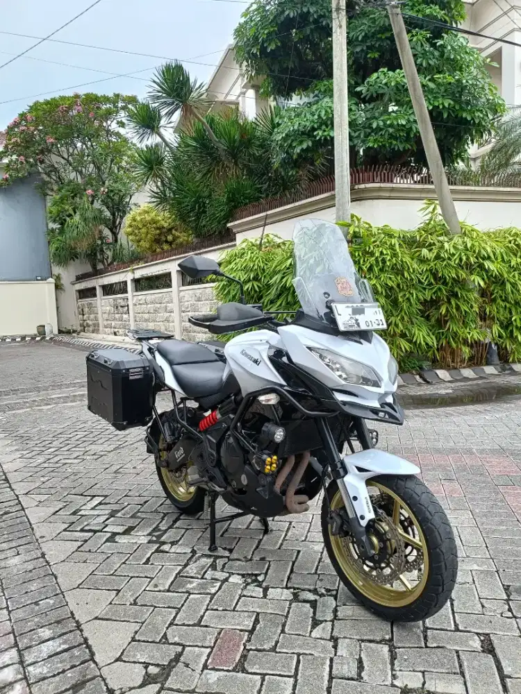 Versys 650cc Putih 2015