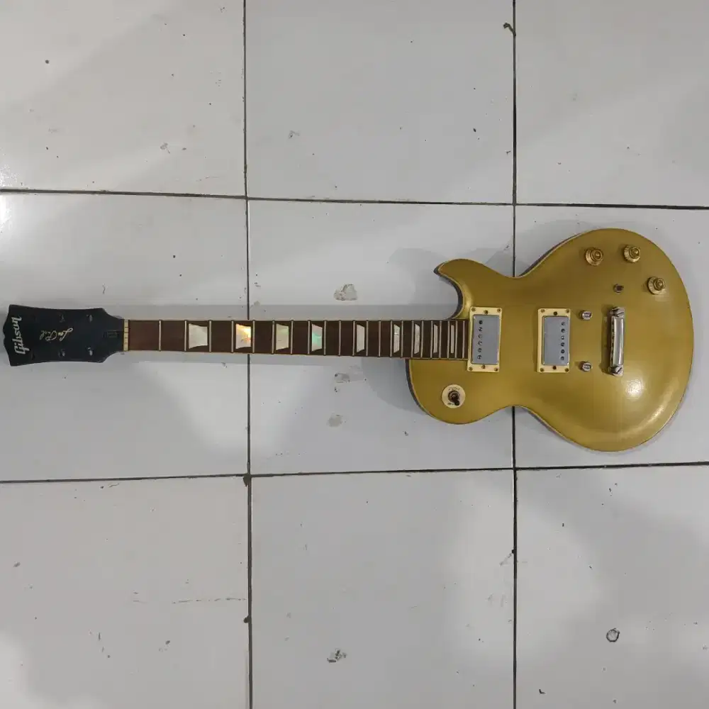 Gitar listrik gibson les paul custom