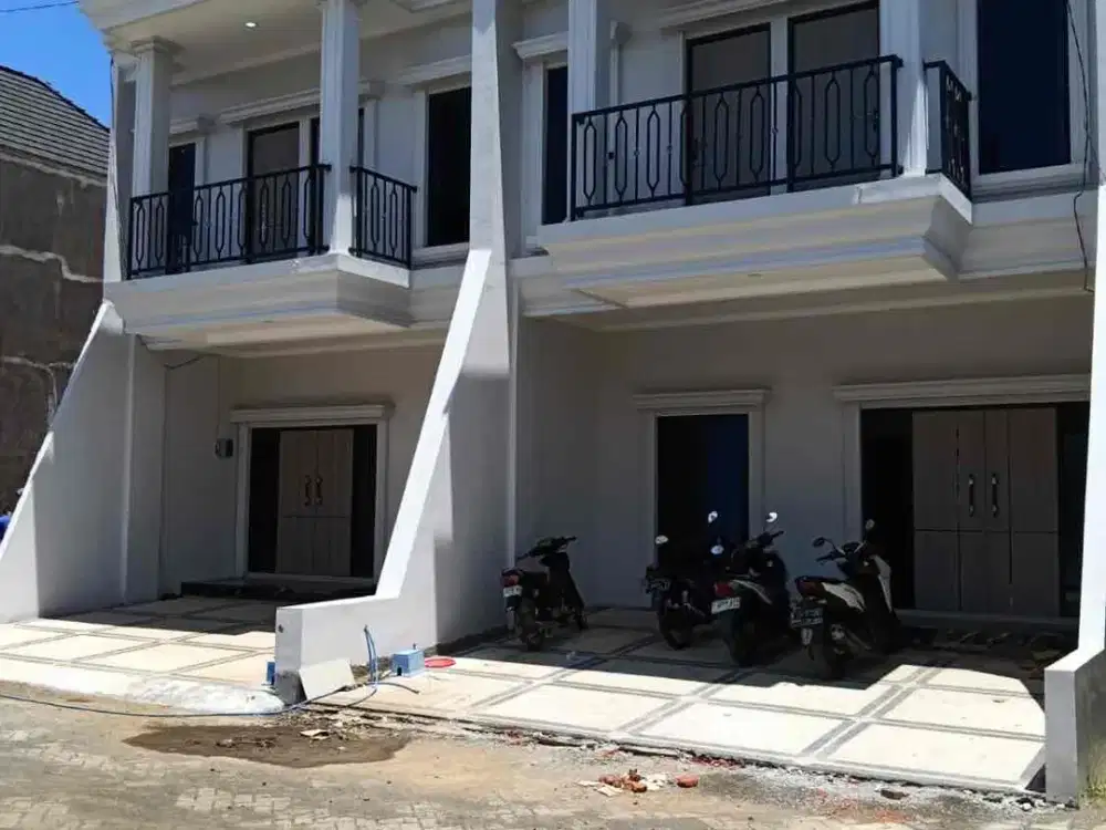 Rumah Megah 2 Lantai Nol Jalan Jalibar Kepanjen