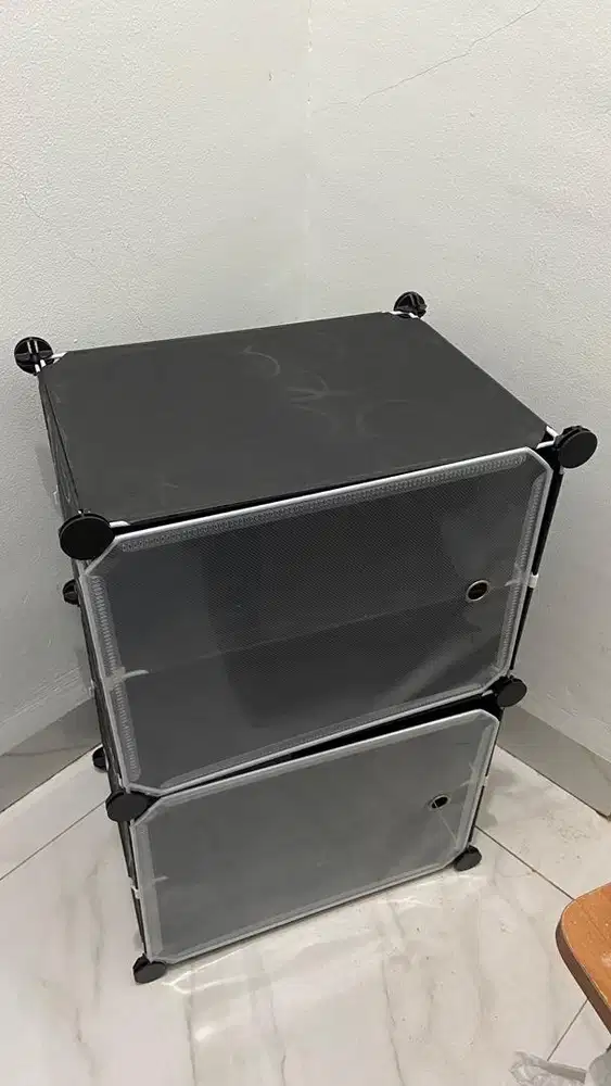 Rak Sepatu Bekas