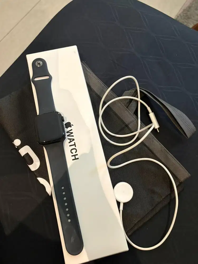 Apple Watch SE 44M midnight blue
