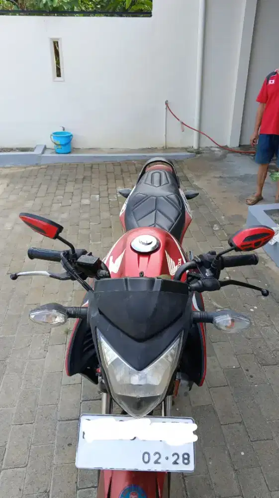 HONDA CB150R WARNA MERAH