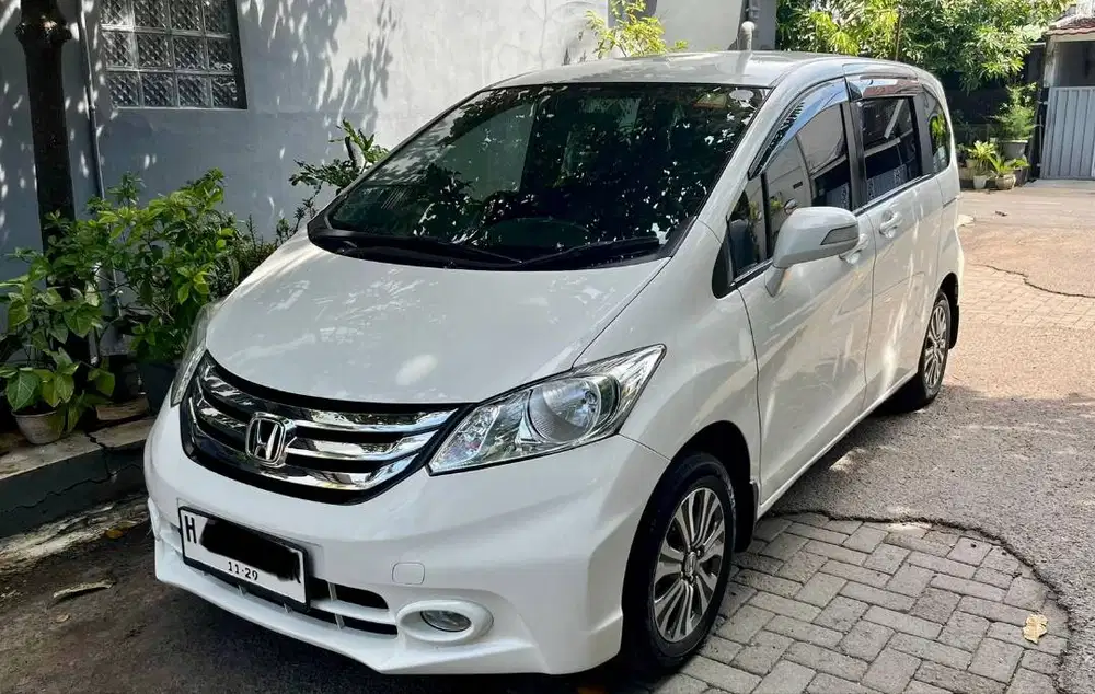 HONDA FREED 1.5 E AT (PSD) 2015 – WHITE ORCHID PEARL (LAST GEN GB3)