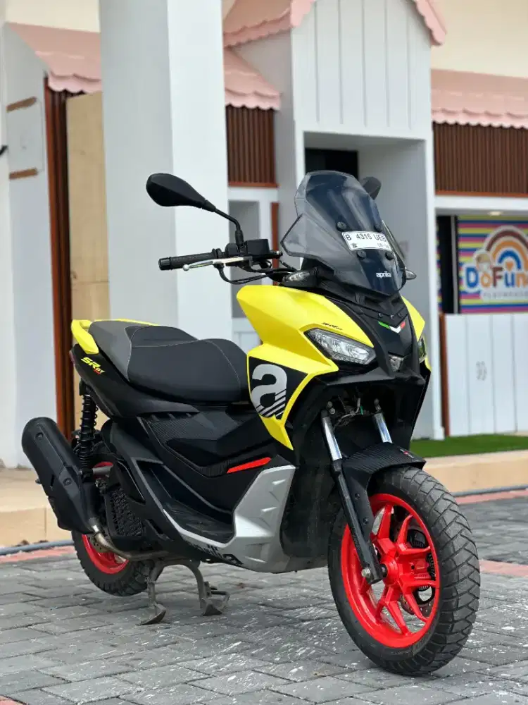 Aprilia SR GT 200 Like new