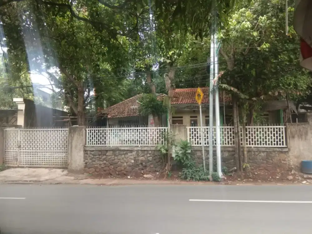 Rumah second dijual Jagakarsa Jakarta Selatan 3.8M(300m²)