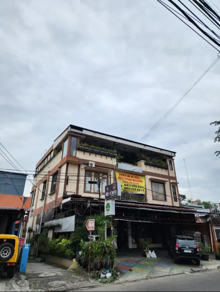 DIJUAL RUMAH DAN TEMPAT USAHA (CAFE RESTO DAN KOSAN PREMIUM)