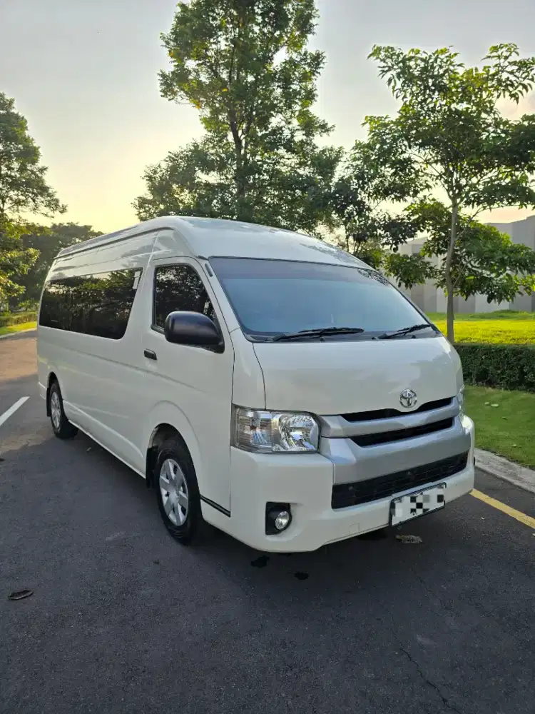 FS Toyota Hiace Commuter 2.5 Disel Manual 2019 pmk 2020 low odo