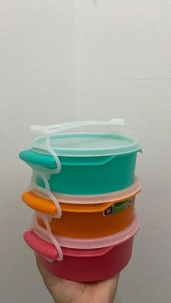 Rantang / Kotak Makan Plastik Bekas