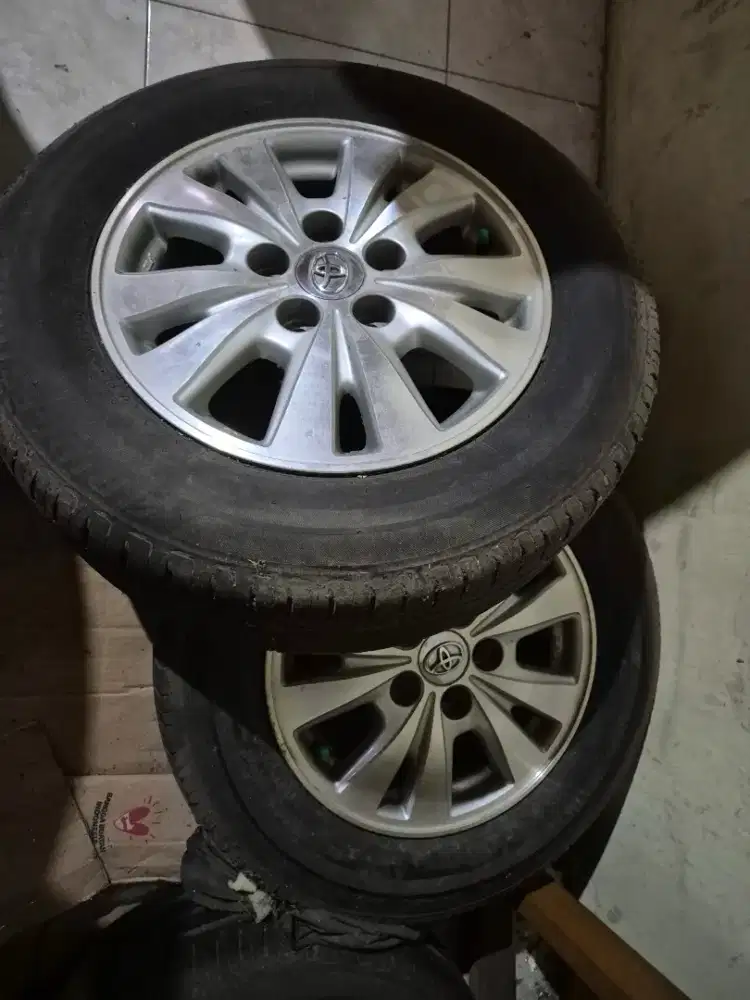 Velg Copotan Toyota Innova V 2010