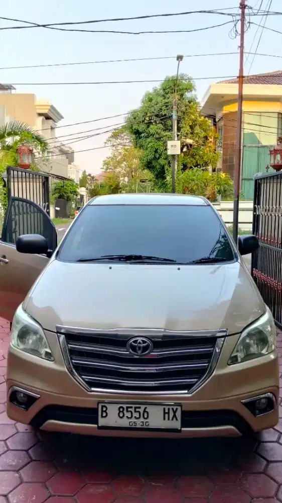 TOYOTA KIJANG INNOVA 2005 M/T