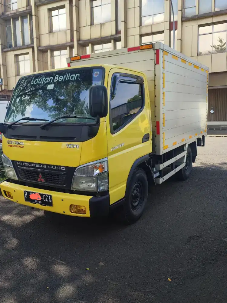 Dijual colt diesel 2011 box