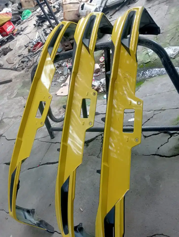 Lip bumper depan raize/ Rocky pnp