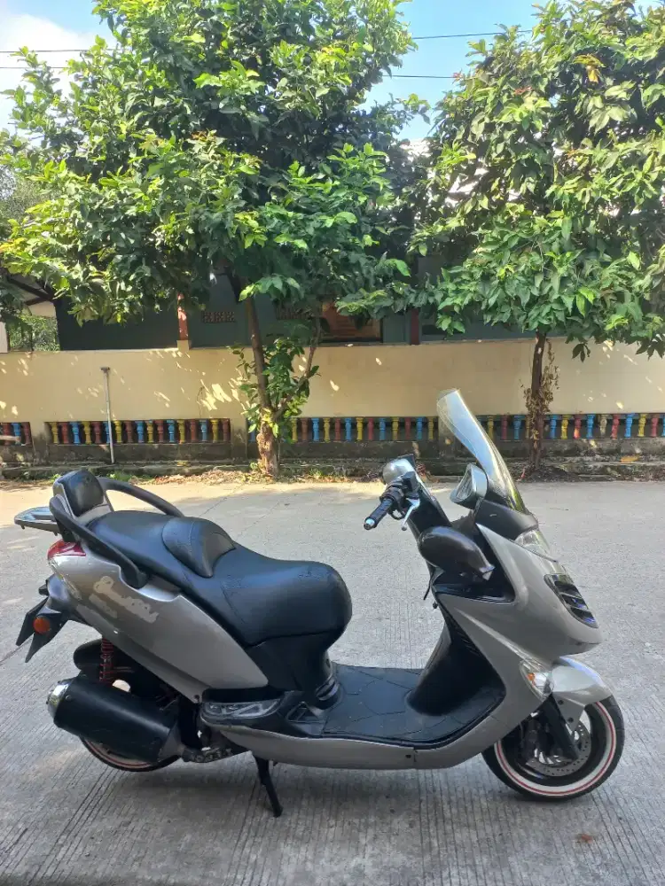 DIJUAL KYMCO GRAND DINK 250 CC SILVER