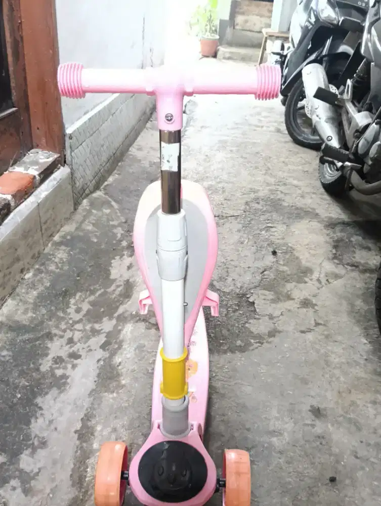 Skuter bekas masih bagus