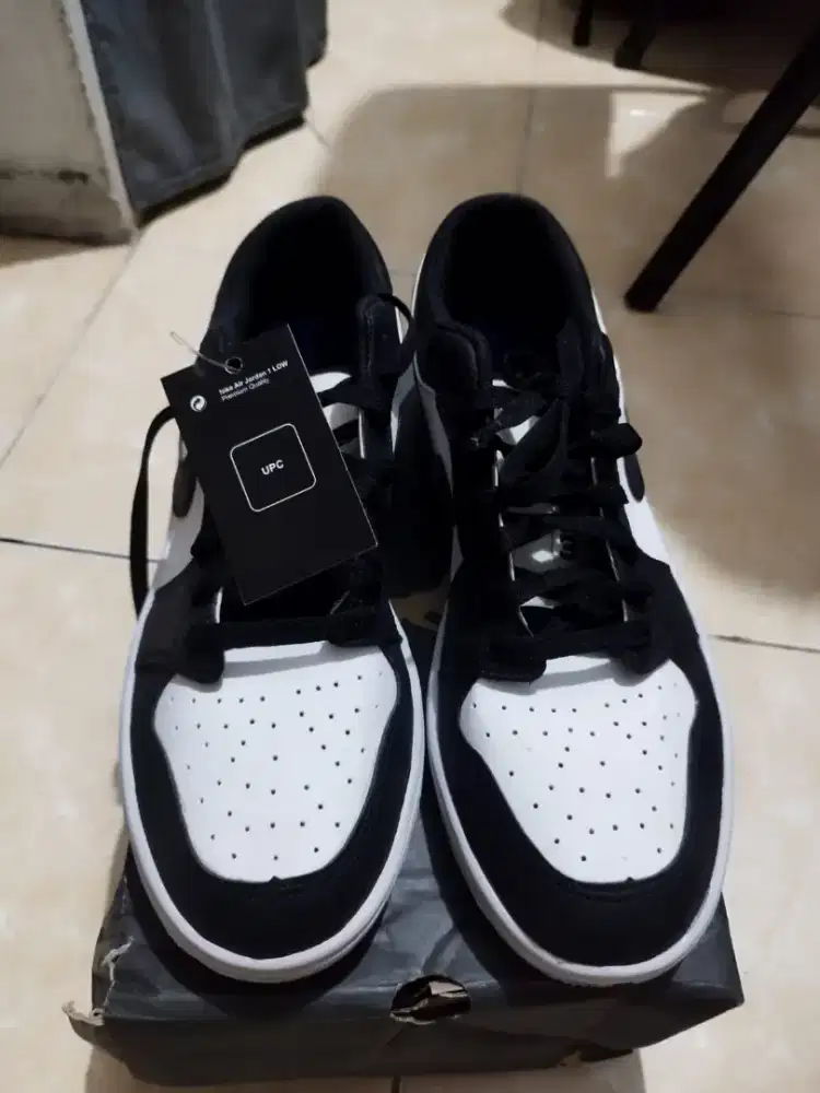 Jual Sepatu Air Jordan 1 Low UK 43 Daerah Cengkareng Jakarta Barat