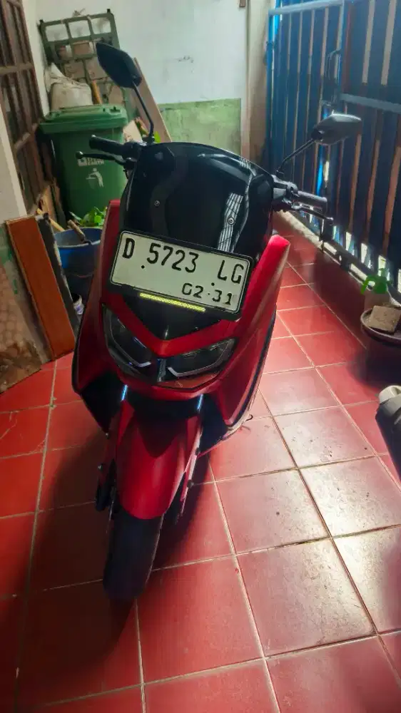 Jual nmax tahun 2021 warna merah