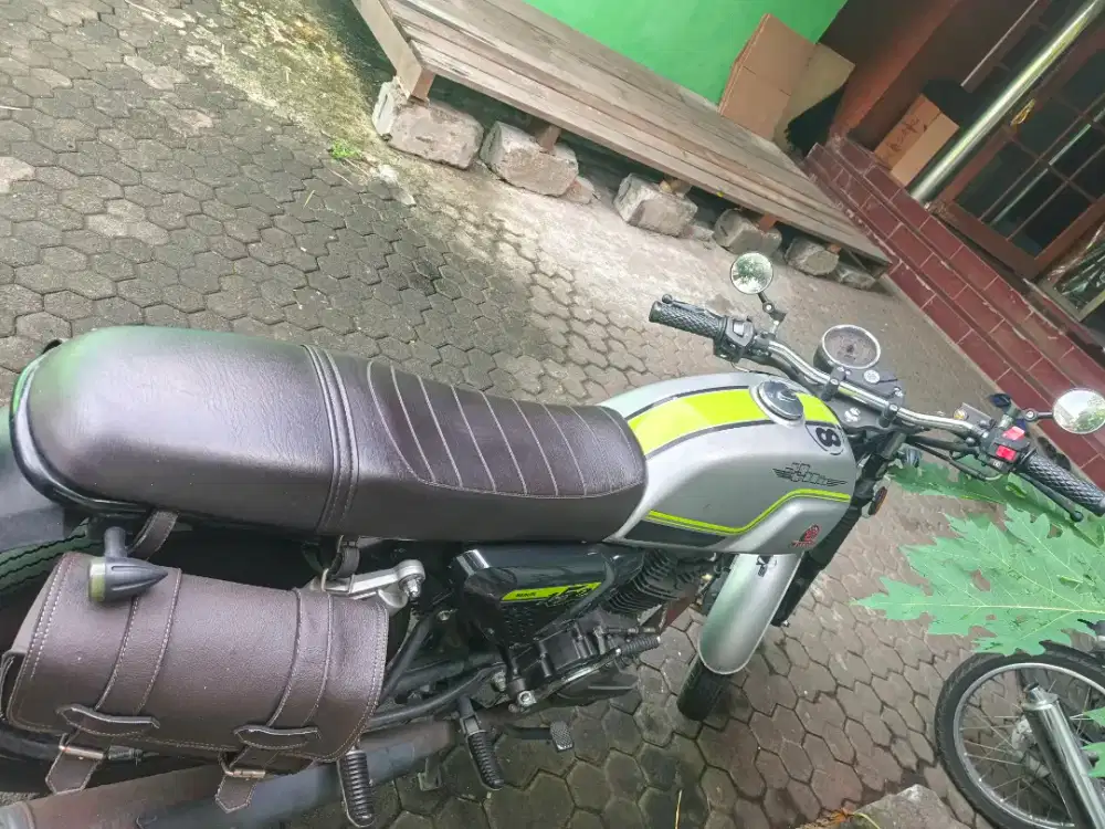 Benelli motobi 152 silver 2022