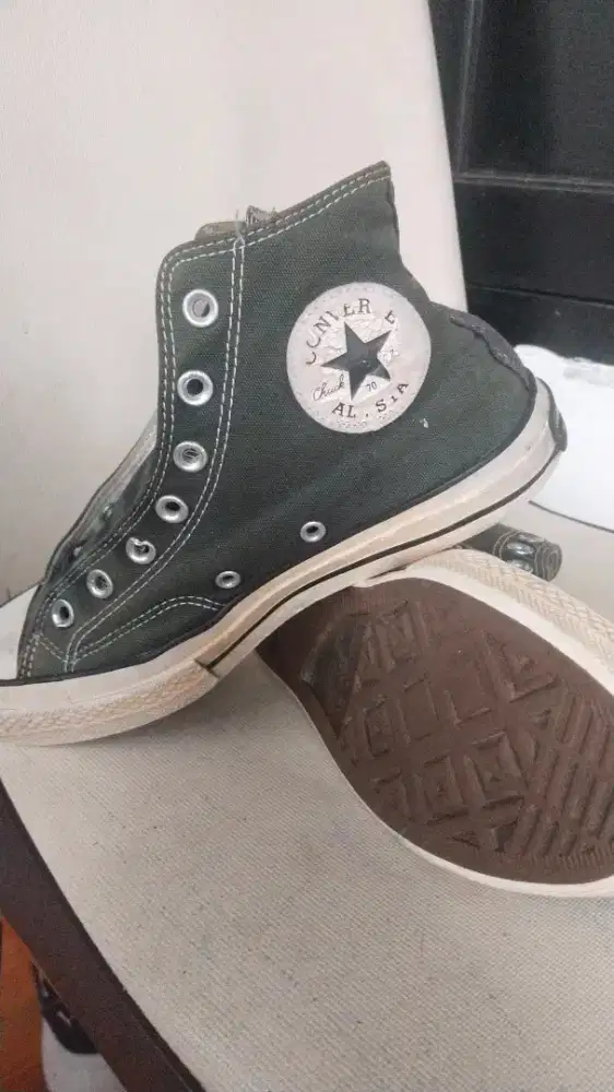 Sepatu converse 70s