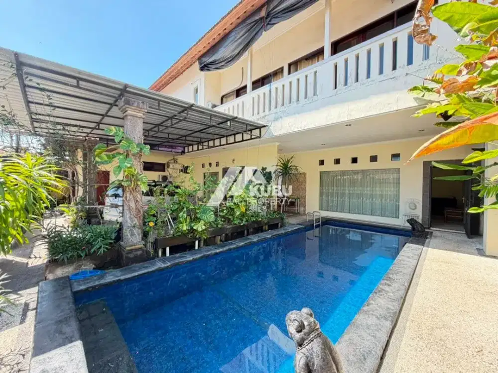 KBP0404 A 5-bedroom villa with an enclosed living room and a private pool.