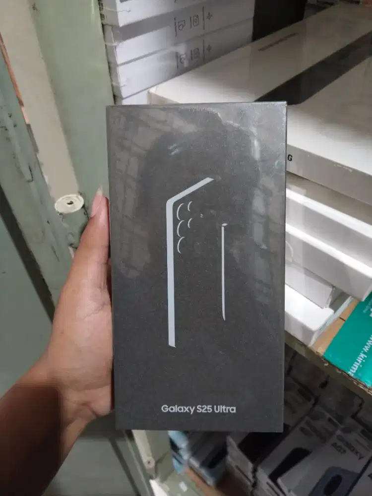 SAMSUNG S25 ULTRA 512 NEW