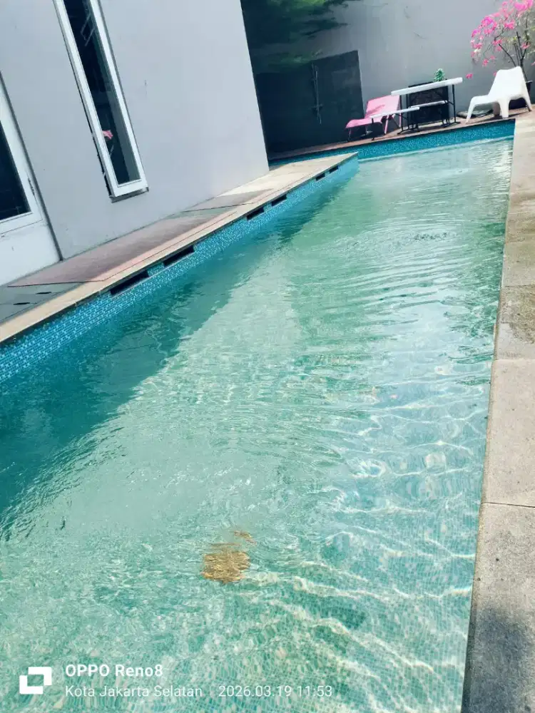 Perawatan kolam renang