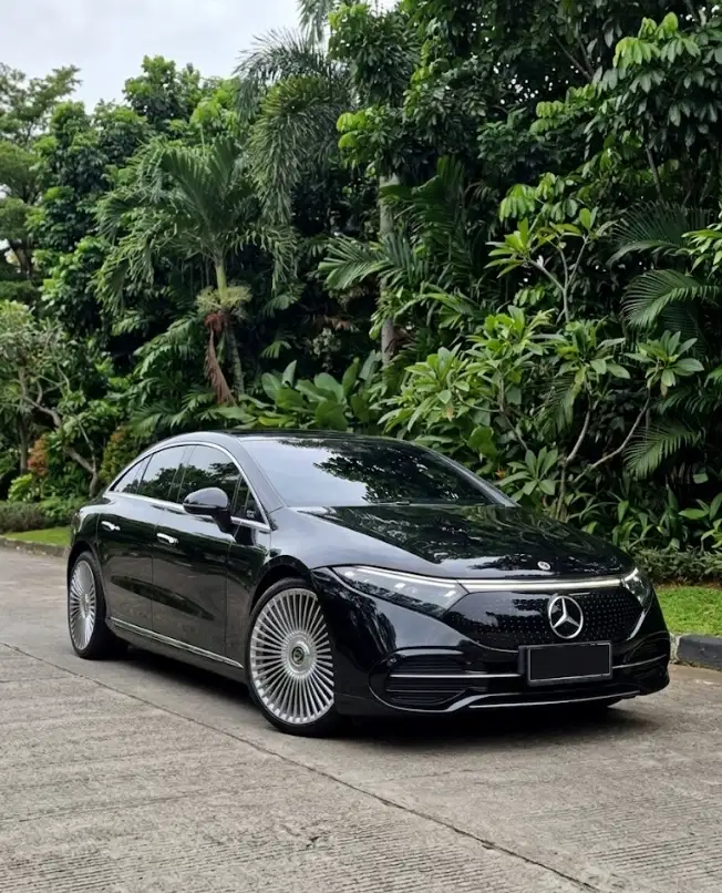 Mercedes Benz S Class Versi Listrik 
EQS450+ Electric Art