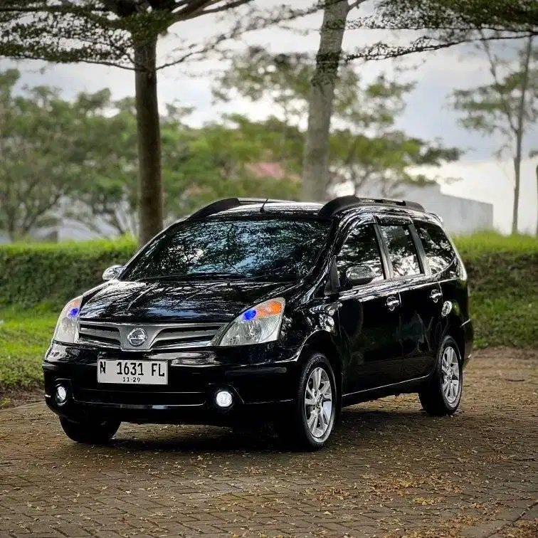 GRAND LIVINA 2012 AUTOMATIC