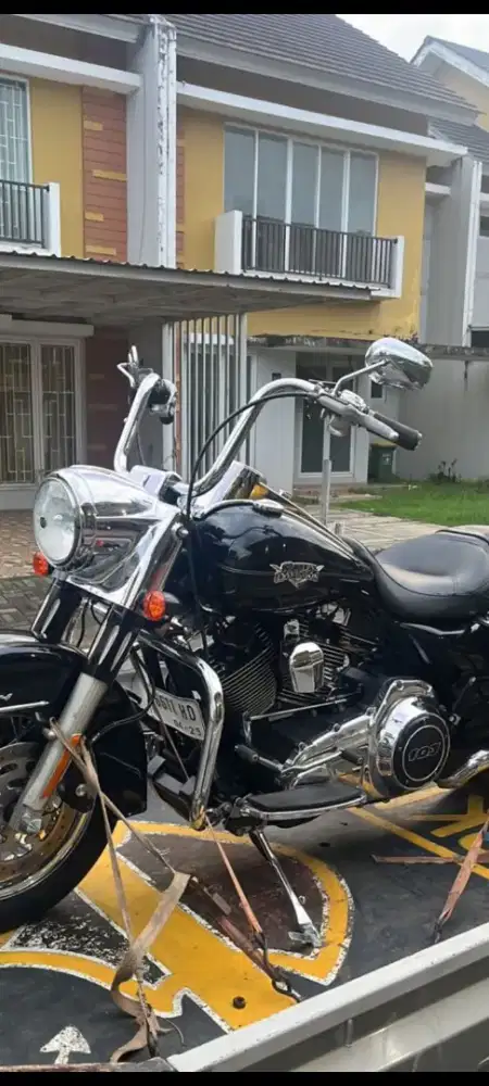 Harley Davidson Roadking Tahun 2013 Cat Ori mulus & istimewa ODO 13rb