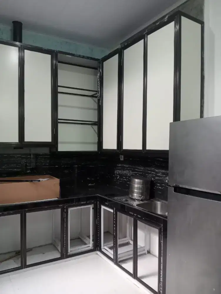 Kitchen set tangga Trima desain interior