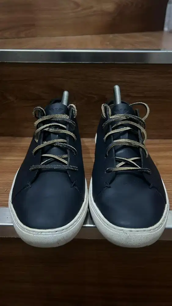 Sepatu ARMANI JEANS Sneakers Blue Size 9 Leather