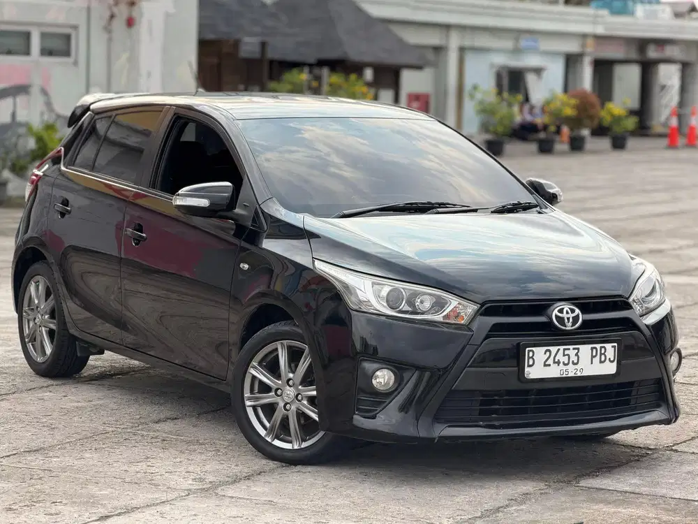 Toyota yaris 1.5 G AT