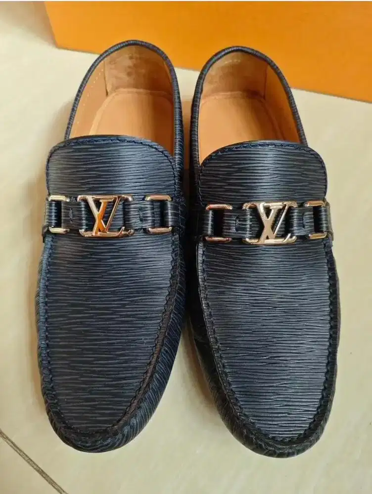 Sepatu LV original