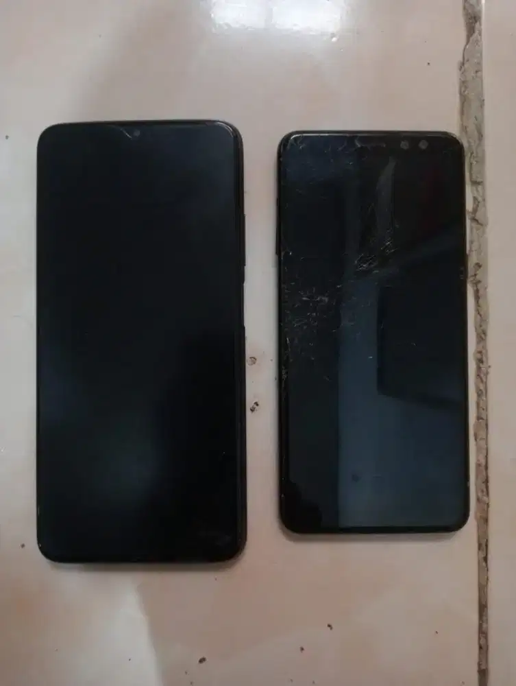hp redmi 9t 6/128 gb dan Samsung a8 2018 4/32 gb, mati