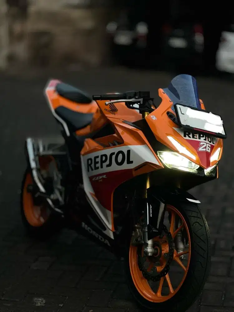 Honda CBR 150 R ABS