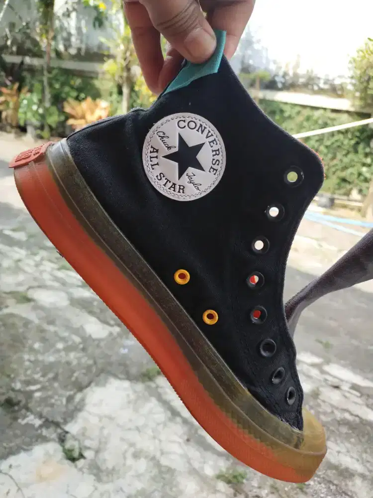 Edisi Ngurangi stok sepatu