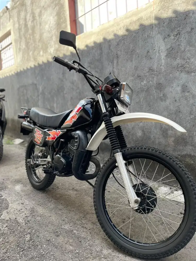 Ts 2002 // bintang  dewata motor //