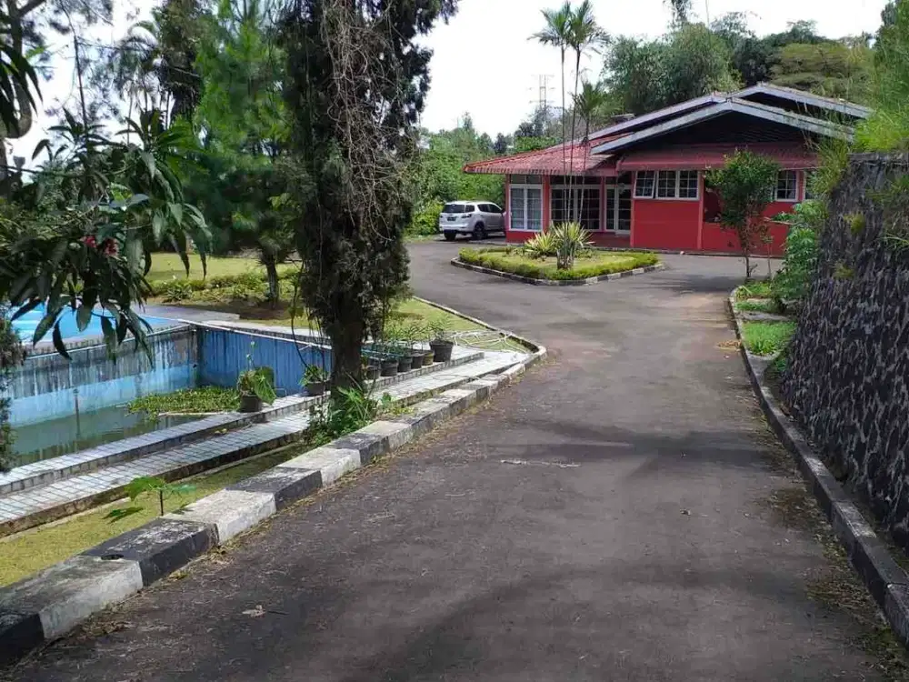 Vila Mewah Full Furnished dengan View Gunung Salak di Bogor