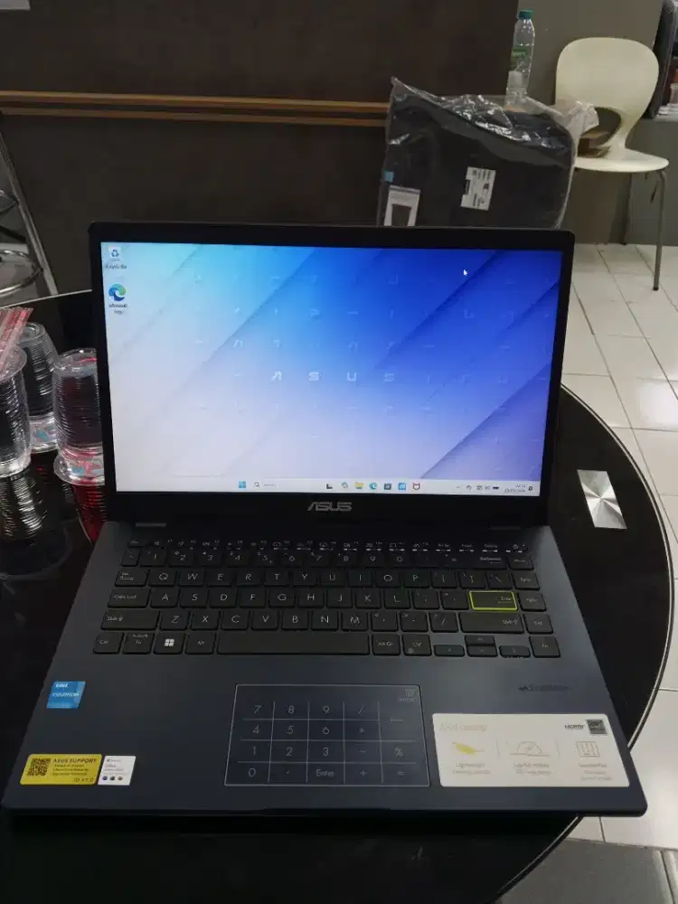 Asus vivobook e410kao 8/256
