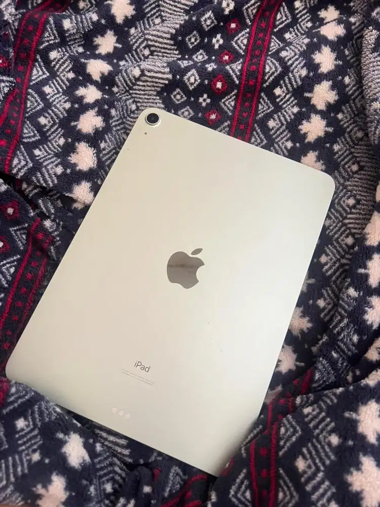 Dijual iPad Air 4 green 64gb no minus