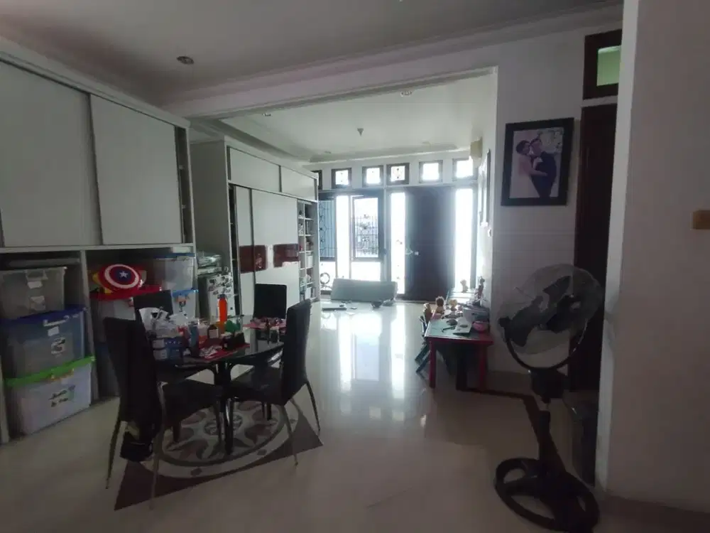 Dijual Rumah Nyaman Hadap Utara - Kelapa Gading